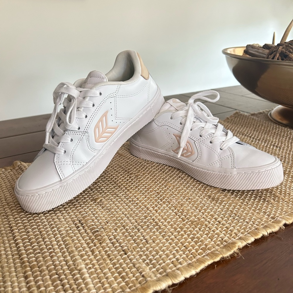 Cariuma White and Sand Sneakers